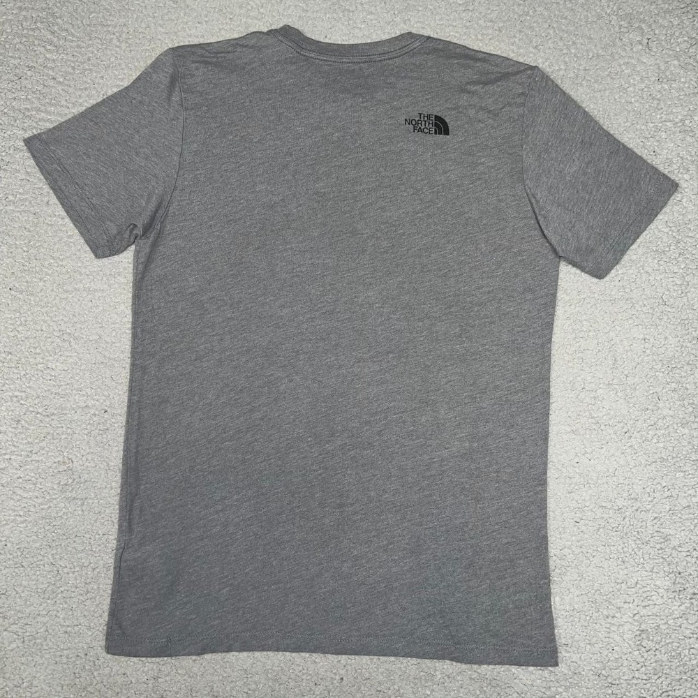The North Face Evolution‎ Pack Never Stop Exploring T Shirt Sz S Gray Donkey Tee - Picture 2 of 9